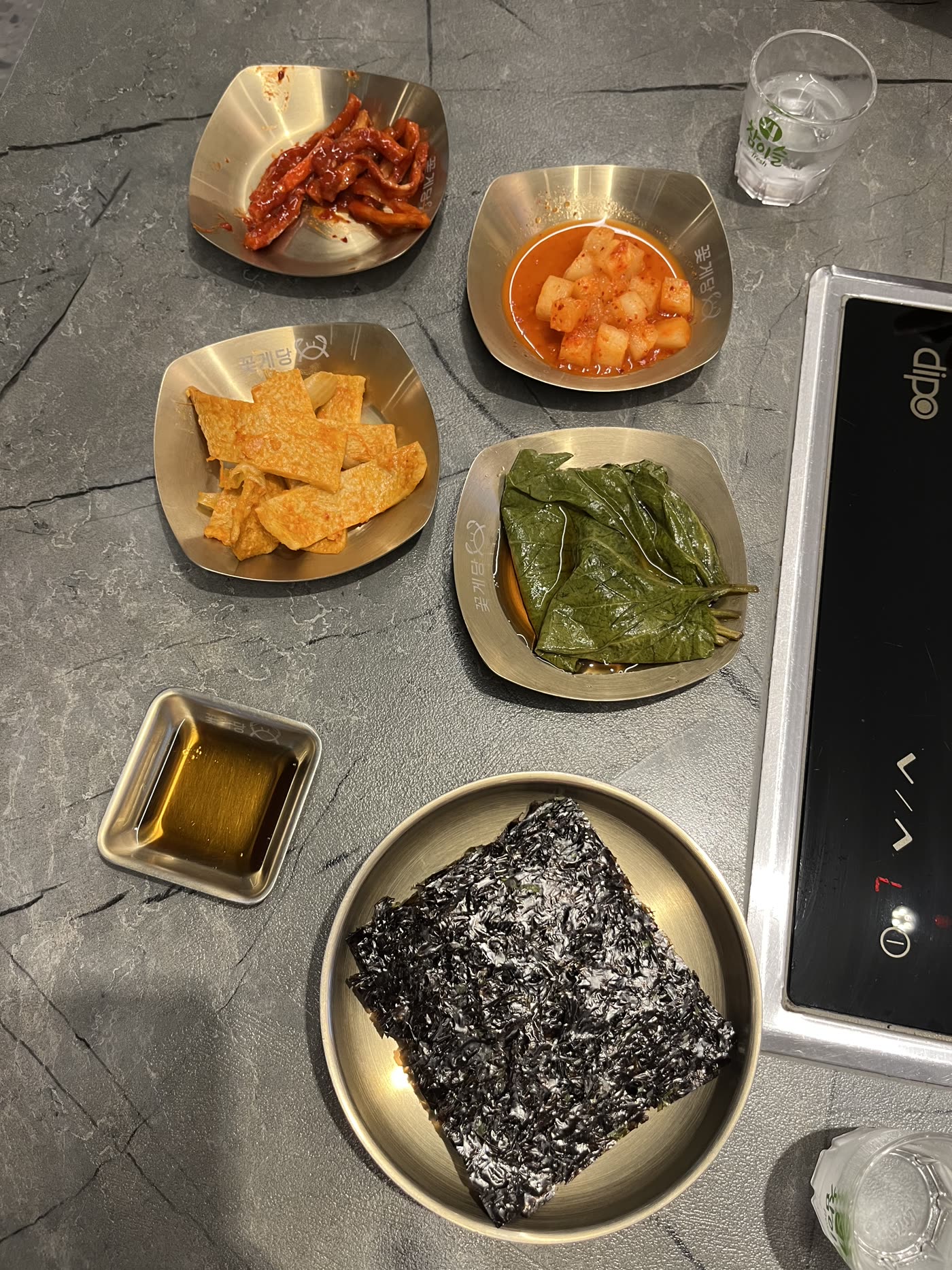 The six side dishes that land before anything else. Seaweed refills are free.