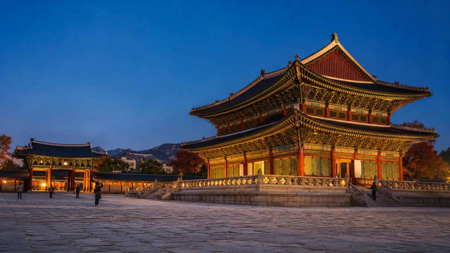 The palaces have opened free for this holiday every year — check the 2026 notice.